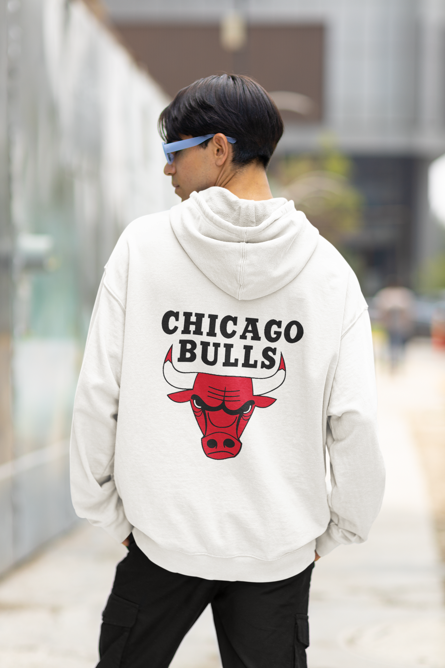 Chicago Bulls - 97Fabric NBA Official Super Soft Midtown Hoodie Pullover Sweatshirt