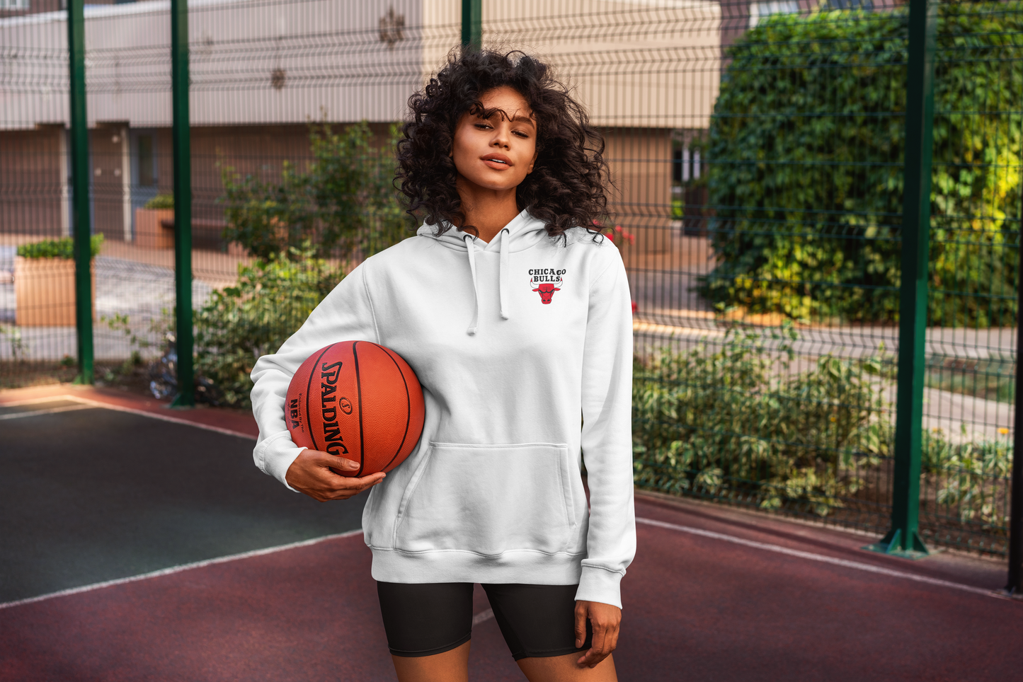 Chicago Bulls - 97Fabric NBA Official Super Soft Midtown Hoodie Pullover Sweatshirt
